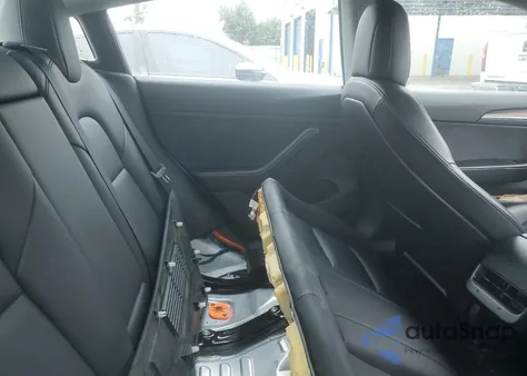 2021 Tesla Model 3 from USA, damaged, VIN 5YJ3E1EA2MF067003